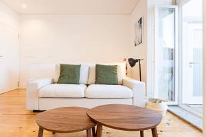 Wonderful Duplex w Patio & AC by LovelyStay