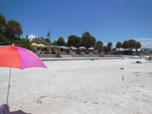 Pass-A-Grille St Pete Beach 3-2 WiFi Parking