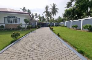 Bretthouse Tourist Inn