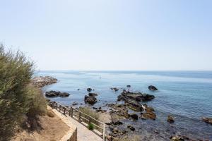 UrbanChicMalaga Sea ViewYear Pool 10m from Beach and Shops in Torremuelle