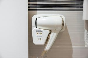 NEAR EIFFEL TOWER...CUTE LITTLE STUDIO