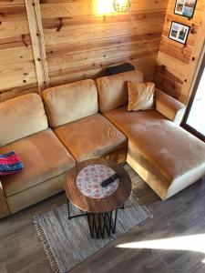 Log cabins Banjska stena