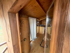 Chalets 7eme ciel - Tiny House avec Grande Piscine interieure chauffee toute l'annee : photos des chambres