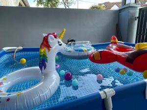 NEW 20PX 5BR V KTV & JACUZZI SPA & POOL TABLE & KIDS POOL at TOWN CENTER & USM