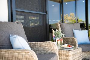 Mountain-Sea view on central of Airlea beach