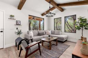 Casita 5 minutes from Gruene Hall and King Bed!