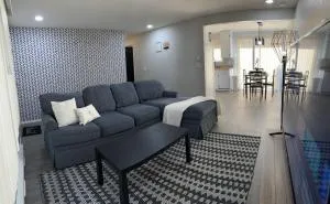 Hidden Gem! Spacious, Private, and Convenient Units Off River Road in Puyallup - Milton