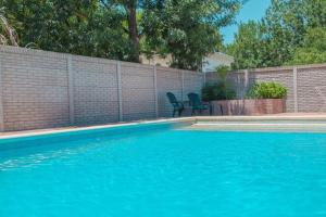 Casa Departamento Funes Buena Vista Cochera Pileta