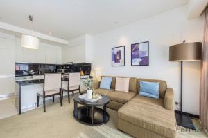 Ornate 1BR in The Address Residences Dubai Marina by Deluxe Holiday Homes