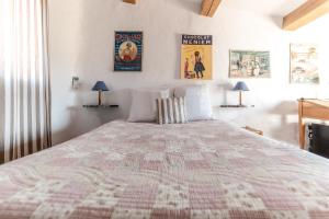 Hotels Les Remparts - Venasque : photos des chambres