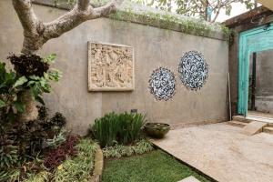 Villa Elysium Fields - Rustic Meets Industrial Chic Design