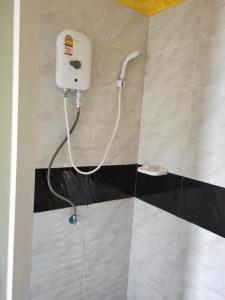 Ban Elephant Blanc Bungalow