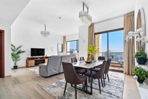 Beautiful Sea and Marina View - Premium 2BR in JBR