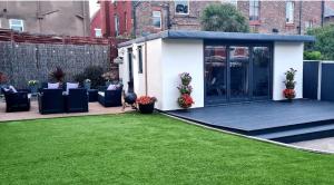 Lovely unit elgin drive Coastal Bliss Your Seaside Retreat with City Excitement