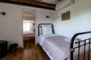 Hotels Les Remparts - Venasque : photos des chambres