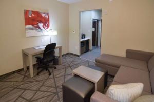 Queen Suite with Two Queen beds -Disability Access/Non-Smoking room in Best Western Plus Houston I-45 North Inn & Suites