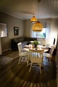 Mukava saunallinen kaksio omalla sisäänkäynnillä ja ilmaisella autopaikalla - Riistakoski