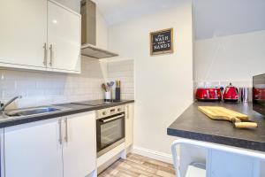 Cosy flat in the Town Centre - Pass the Keys