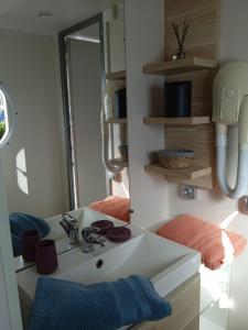 Campings Mobil home-Les Lins Bleus : photos des chambres