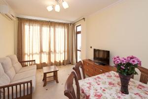 Mars Apartments in Tryavna Beach Complex