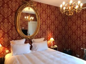Hotels Chateau Le Prieure Saumur - La Maison Younan : Chambre Double Tradition