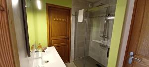 B&B / Chambres d'hotes Au Petit Pressoir : photos des chambres