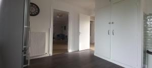 Spacious 3-Bed House in Chateau Garnier