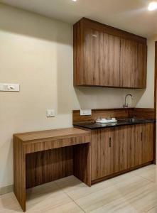 RR Mount Elite Suites