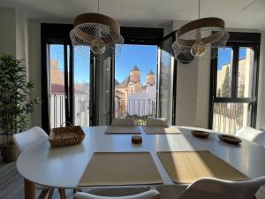 Holidays2Malaga Alta Downtown Pool Paddle and Parking New building