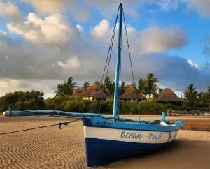 Ocean Pearl Beach Lodge - M. Massucadeje