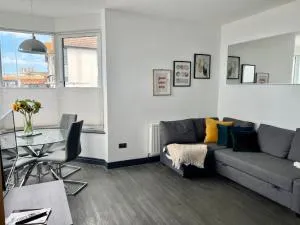 The Seafront Apartment - Westbrook Bay Beach - By Goldex Coastal Breaks - 伯青顿