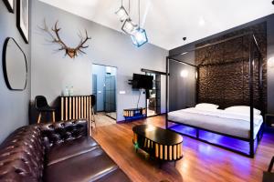 New Praga Ladies & Gentlemens Apartments by BookingHost