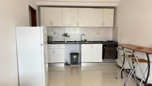 Cozy 2 Bedroom With Patio in Olhao
