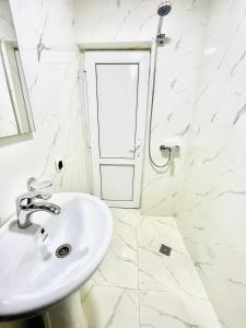 Avlabar Home 2
