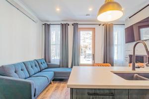 201 Condo au rez de chaussée , au coeur de Bromont