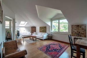 I DA Charming Penthouse - LAKE VIEW- Como- House-130 mt-2 double bedrooms and 2 double bathrooms a spacious living room-Full equipped kitchen-Private garden and terrace-Private covered parking