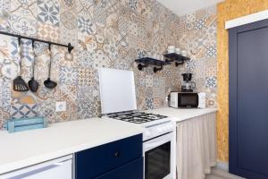 Las Latas del Almendro 2