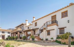 1 Bedroom Stunning Apartment In Periana