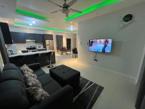 Bright Cove Luxury Villa 1