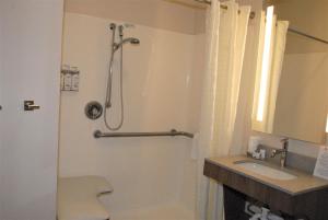 King Studio-Disability Access/Roll in Shower/Non-Smoking room in Candlewood Suites Tallahassee an IHG Hotel