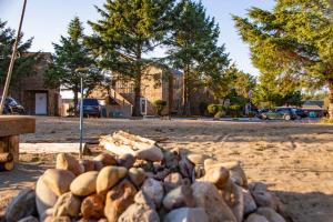 Surfcrest Resort