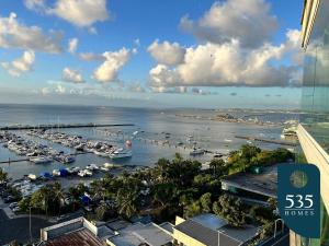 Amplo Quarto e Sala Vista Baía de Todos os Santos