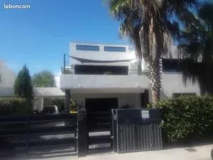 Appartement rdc pieds dans l'eau - Sète