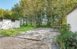 Pet Friendly Apartment In Strynø