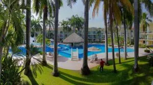 Hermoso Depa en Diamante Lakes Frente Arena GPN - Эль-Маркес