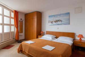 Studio and Room Lena 
