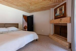 Casa Ficus, serviced Luxury Villa with pool&tennis