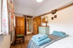 The Chaff House - farm stay apartmentwithin 135 acres