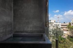 MODERN JUNGLE BOUTIQUE STUDIO W AMAZING AMENITIES