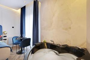 Private suite with jacuzzi - 2P - Rivoli